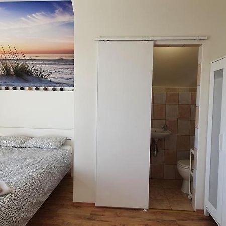 Komodor - Ozonowane Pokoje Goscinne Ustronie Morskie Exterior foto